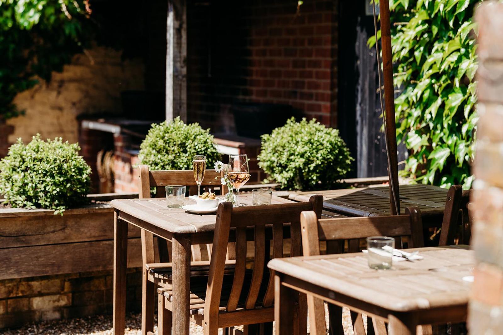The Crown Inn 치딩폴드 외부 사진