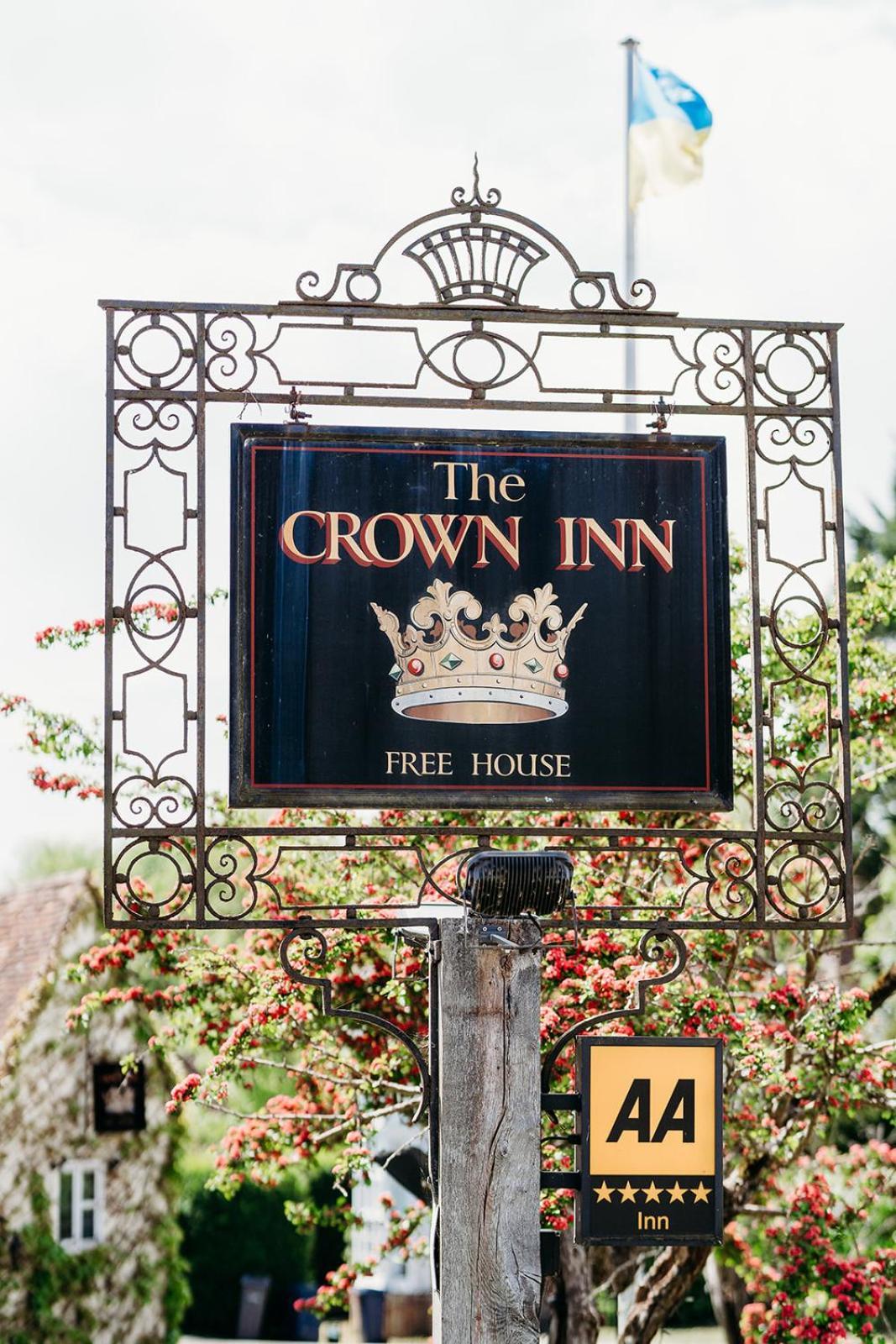 The Crown Inn 치딩폴드 외부 사진