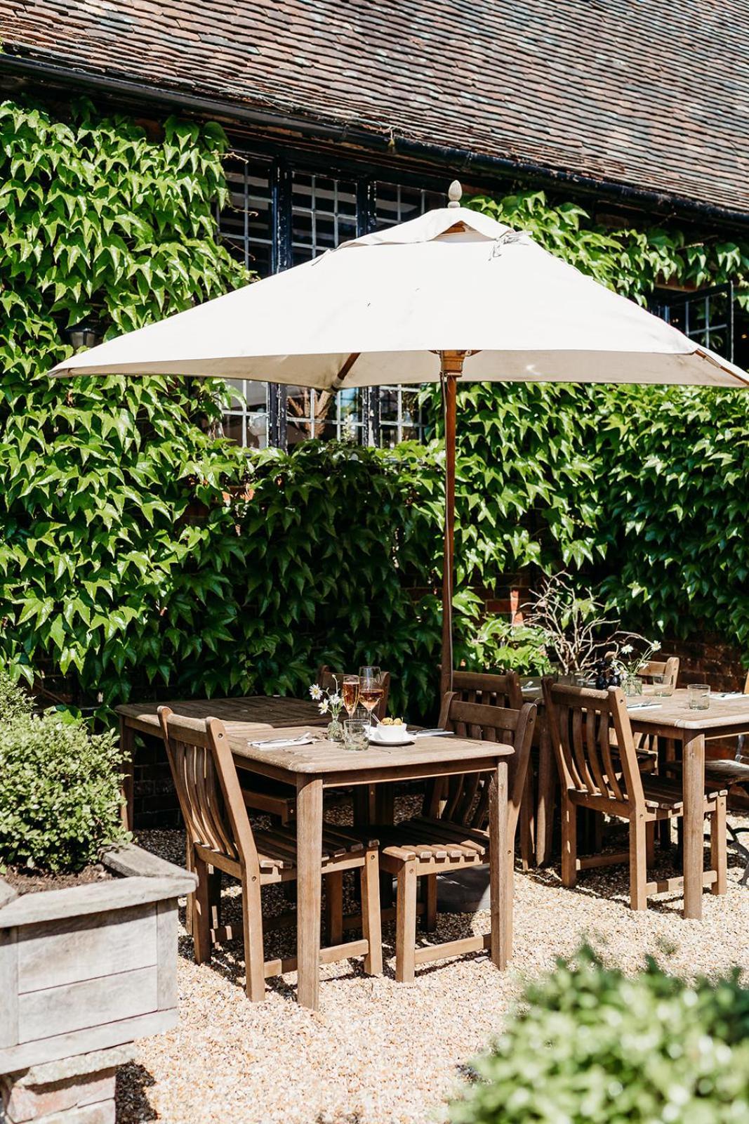The Crown Inn 치딩폴드 외부 사진