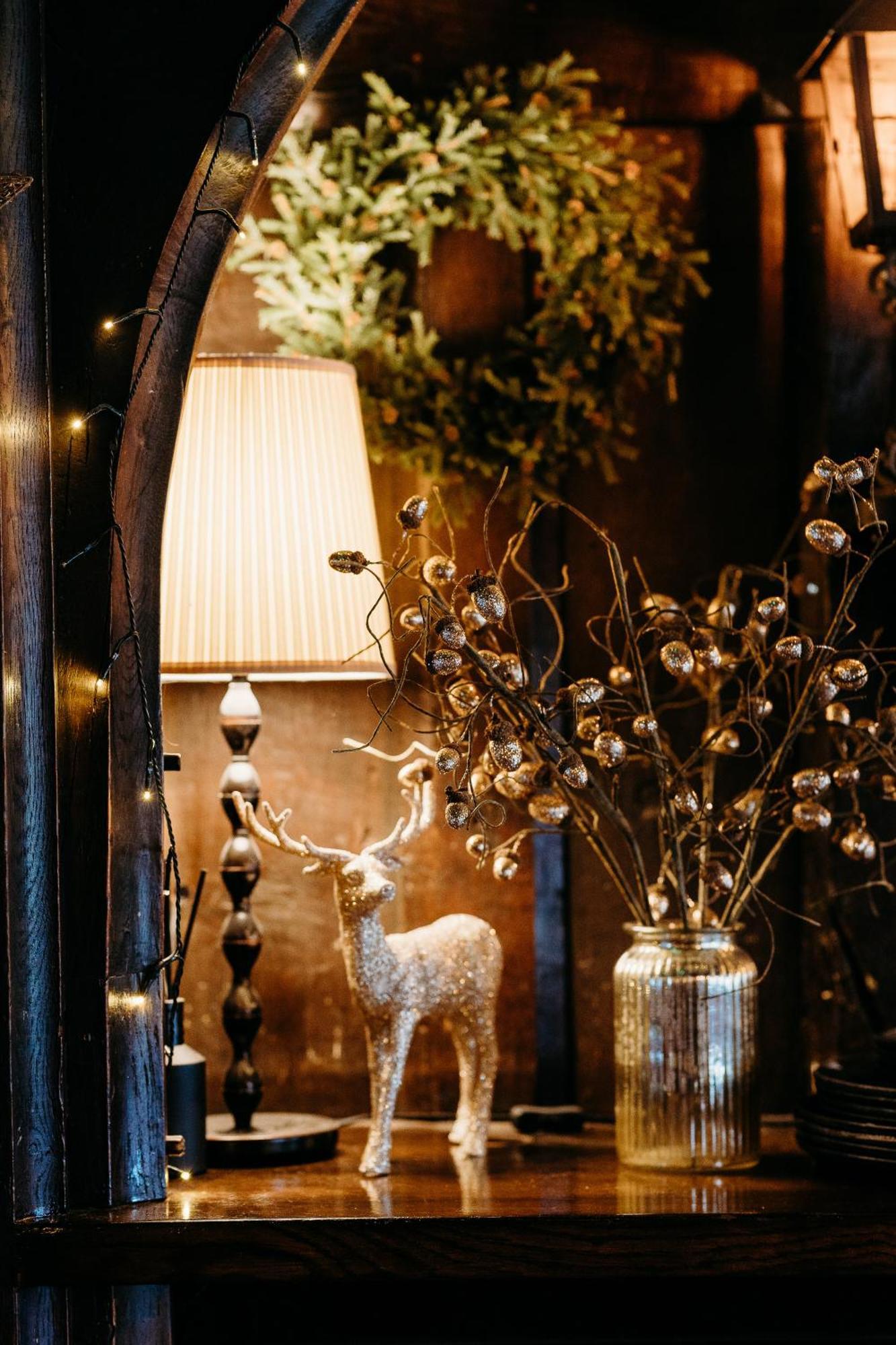 The Crown Inn 치딩폴드 외부 사진